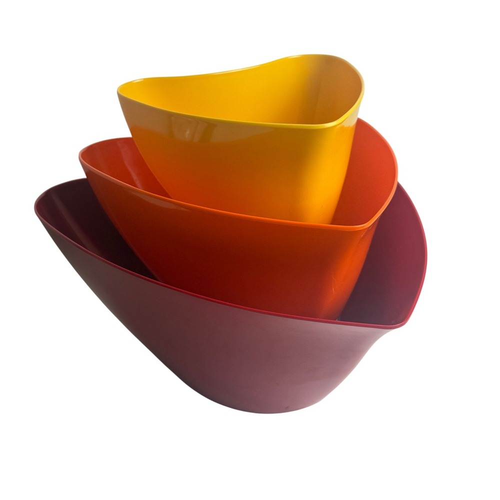 Rachael Ray Melamine Nesting Heart Bowls Set of 3 Red Orange‎ Yellow